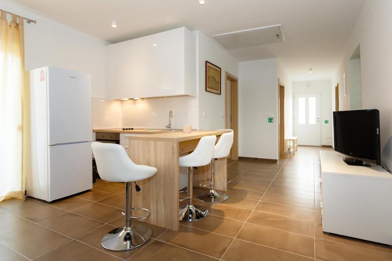 Villa Mirela Apartment 瓦比尼科 外观 照片