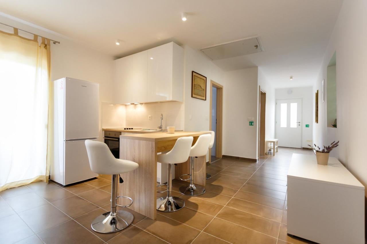 Villa Mirela Apartment 瓦比尼科 外观 照片