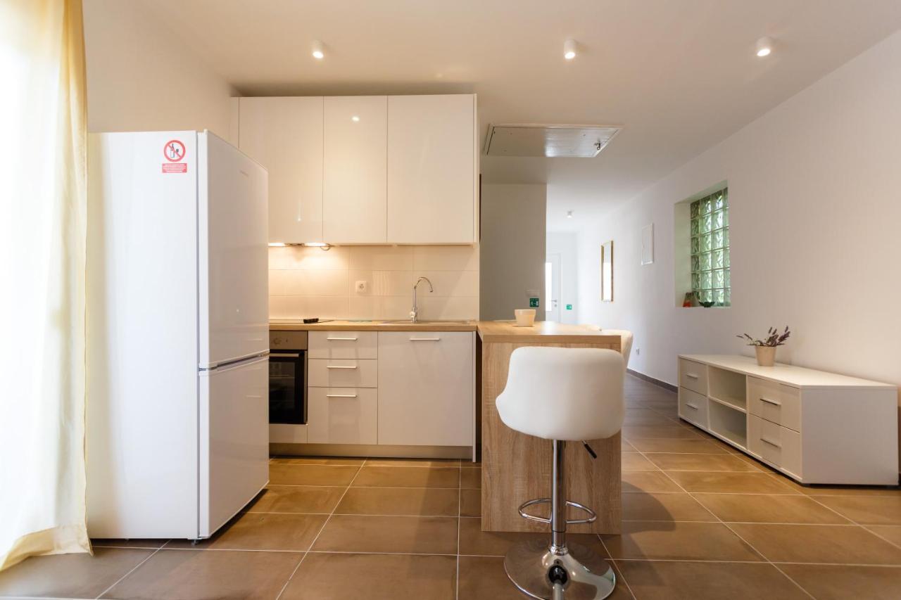 Villa Mirela Apartment 瓦比尼科 外观 照片