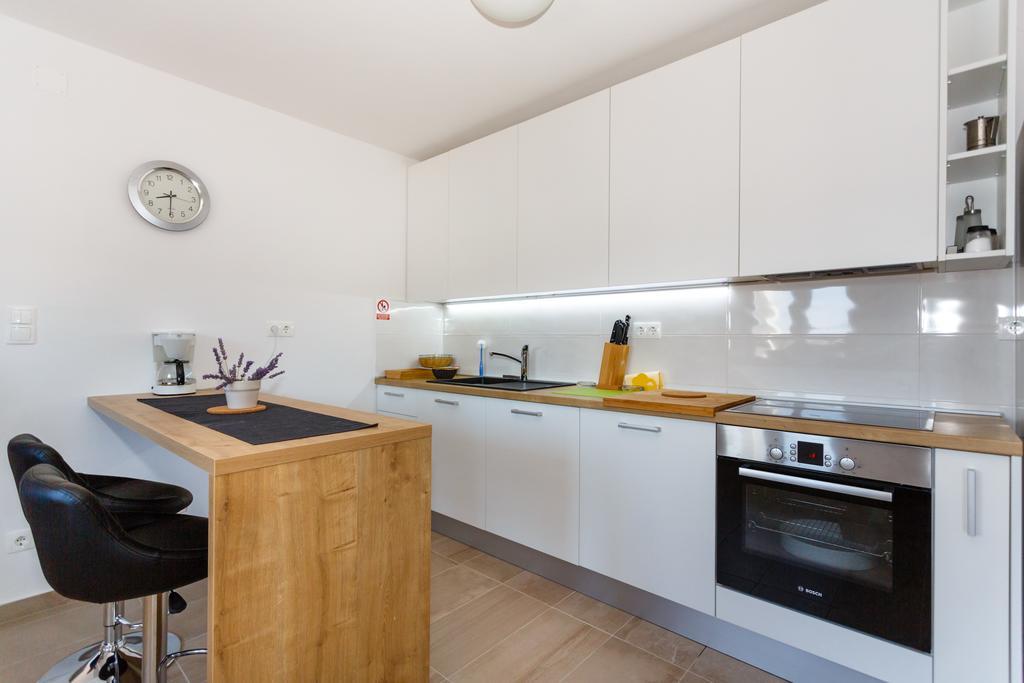 Villa Mirela Apartment 瓦比尼科 外观 照片
