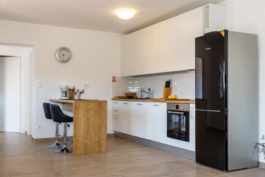 Villa Mirela Apartment 瓦比尼科 外观 照片