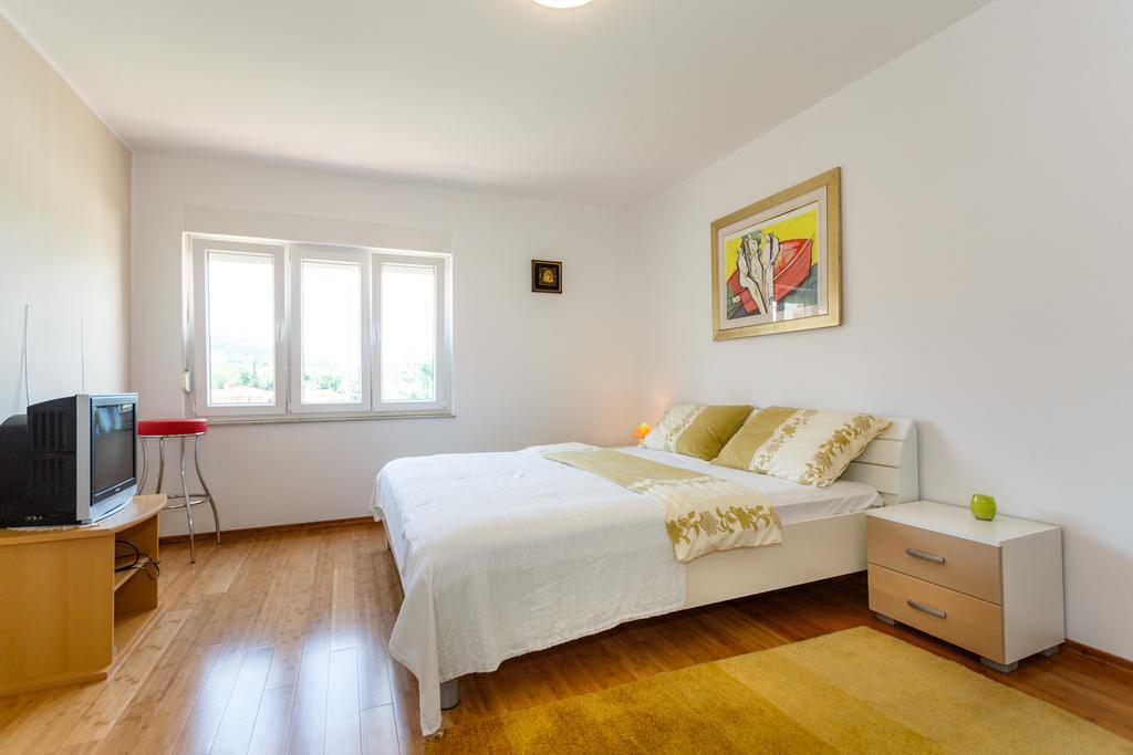Villa Mirela Apartment 瓦比尼科 外观 照片
